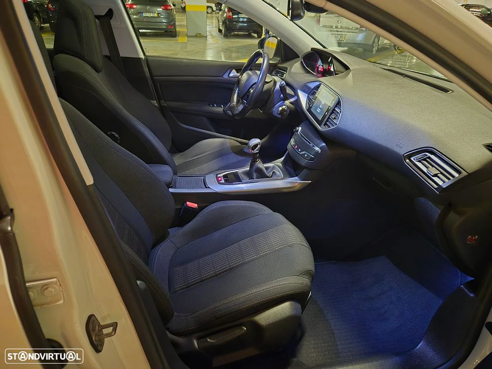 Peugeot 308 SW 1.6 BlueHDi Style - 35