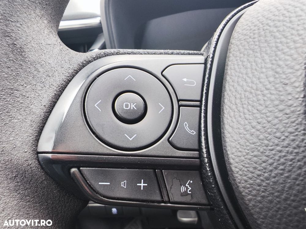 Toyota Corolla 1.8 HSD Eco - 21