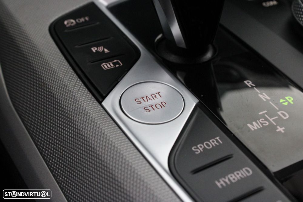 BMW 330 e Touring Auto - 19