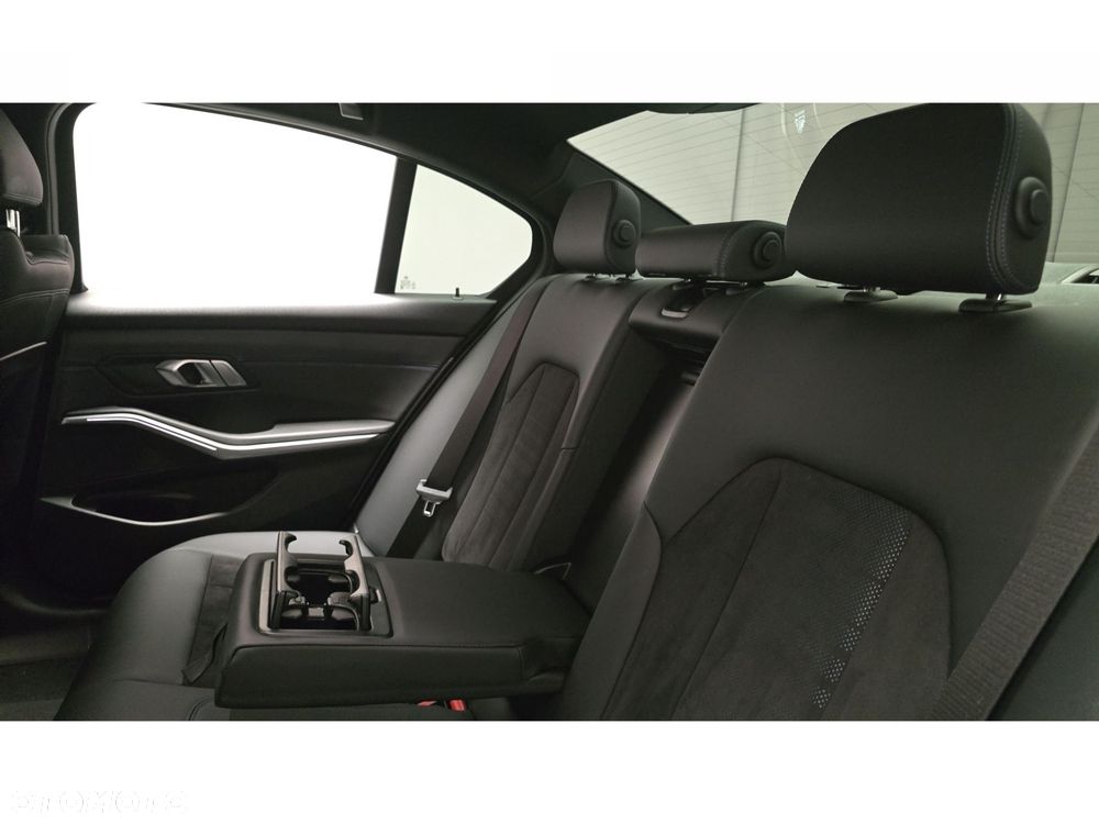BMW Seria 3 - 23
