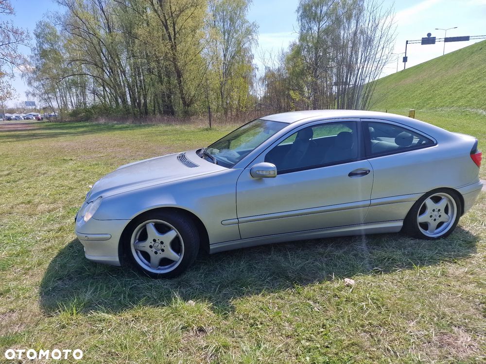 Mercedes-Benz Klasa C 180 Kompressor Sportcoupe - 13