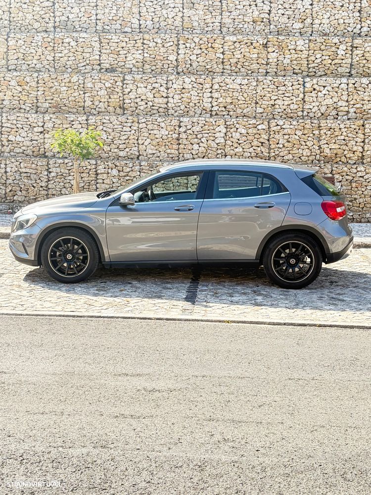 Mercedes-Benz GLA 180 CDI Urban - 11