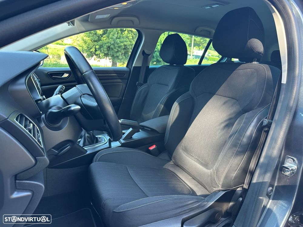 Renault Mégane Sport Tourer 1.3 TCe Limited - 6