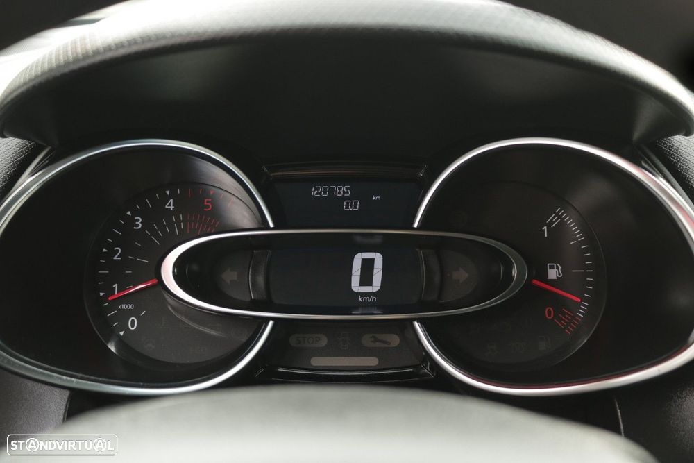 Renault Clio Sport Tourer 1.5 dCi Limited - 32