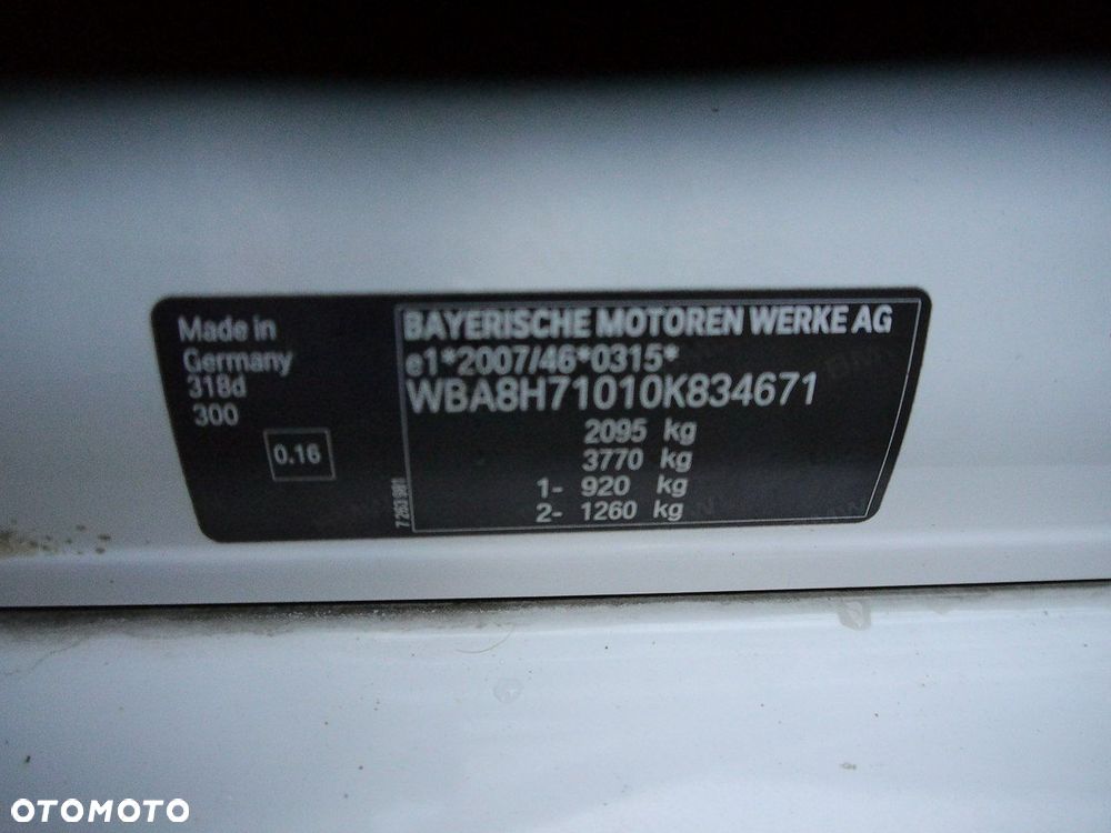 BMW Seria 3 318d Luxury Line - 35