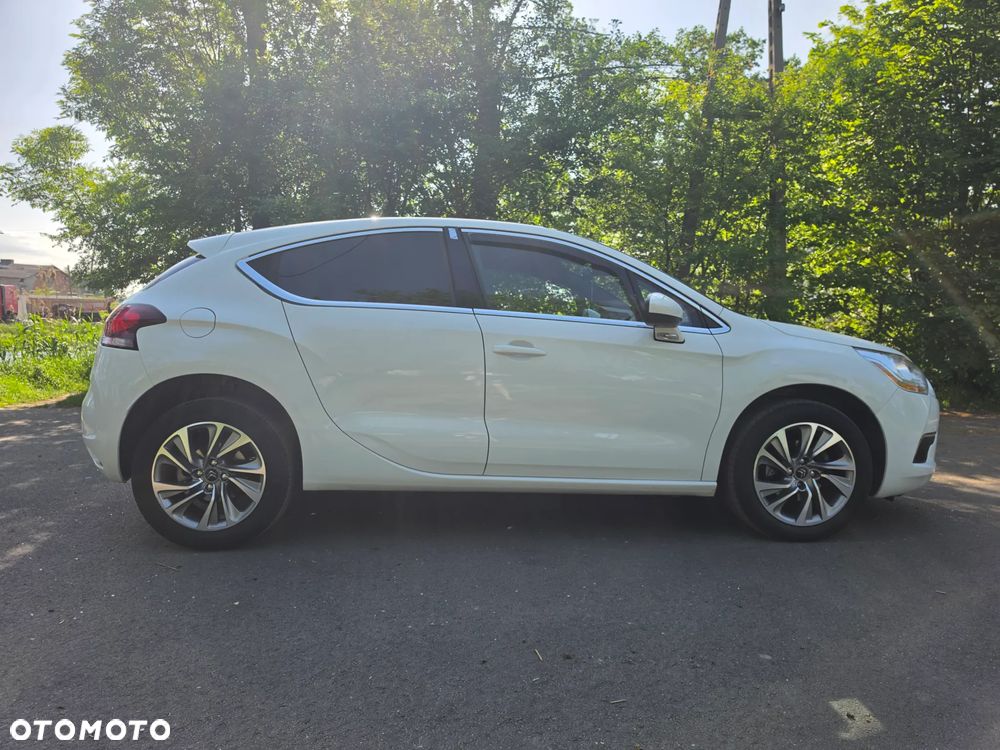 Citroën DS4 e-HDi 115 Chic - 5