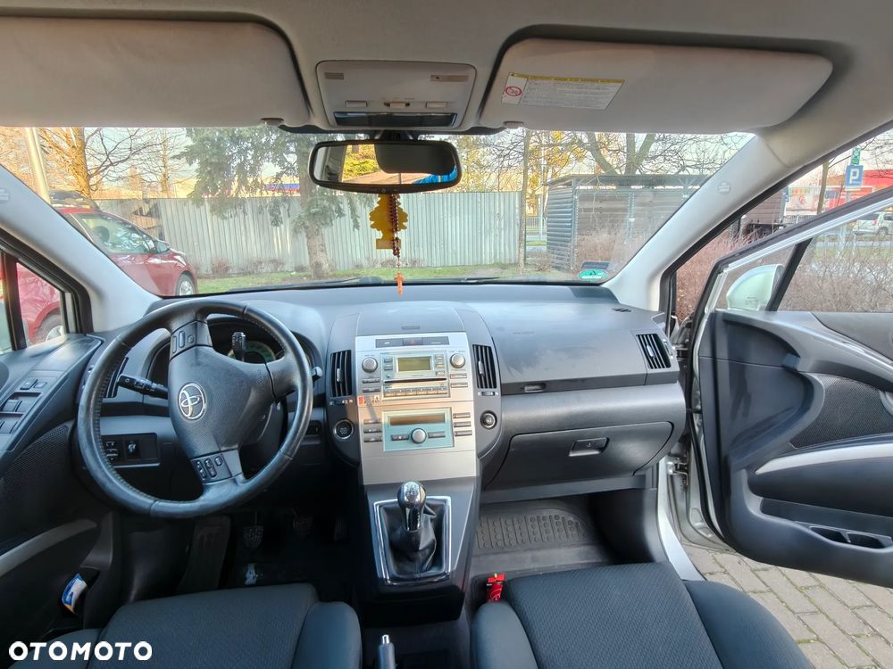 Toyota Corolla Verso 1.8 Sol + 7os - 6