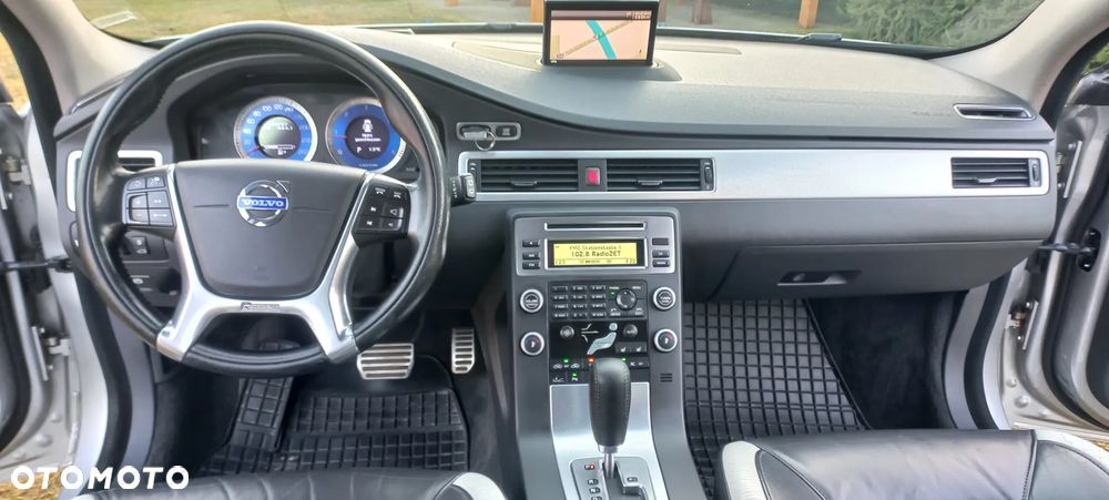 Volvo V70 D5 AWD R-Design Summum - 11