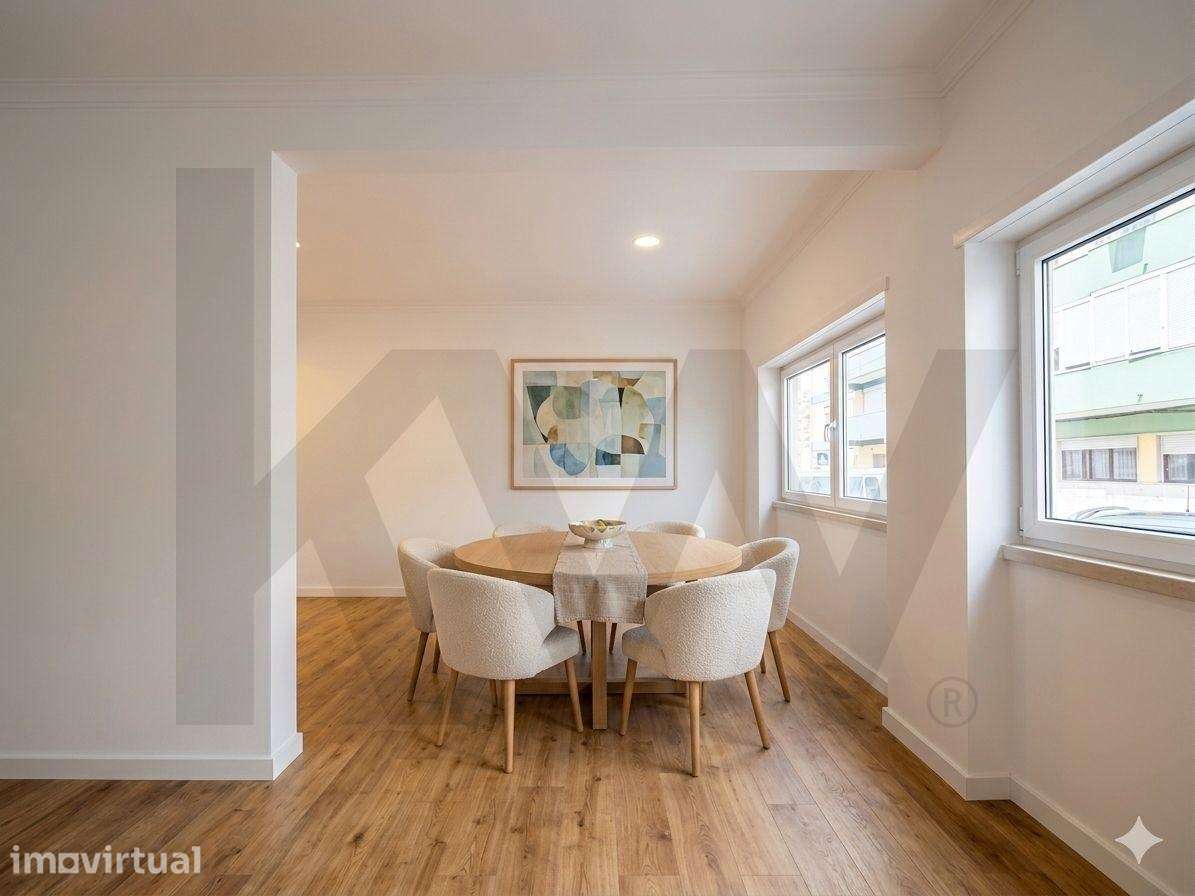Apartamento T2 Totalmente Remodelado em Queijas, Oeiras. Pronto a habi - Grande imagem: 3/10