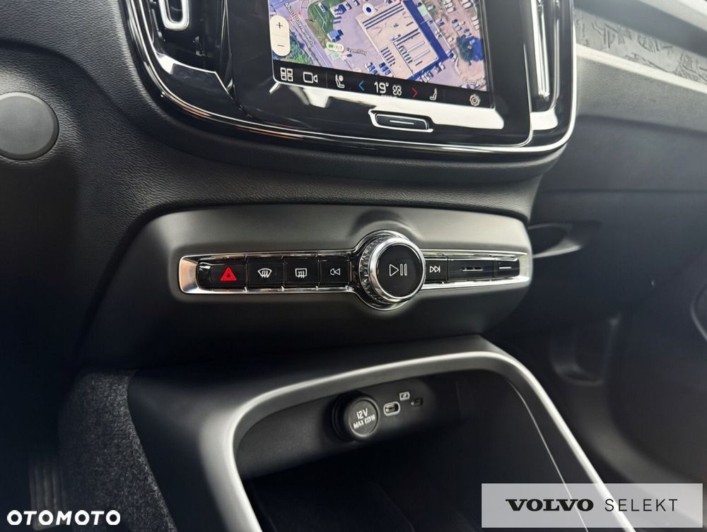 Volvo XC 40 - 22