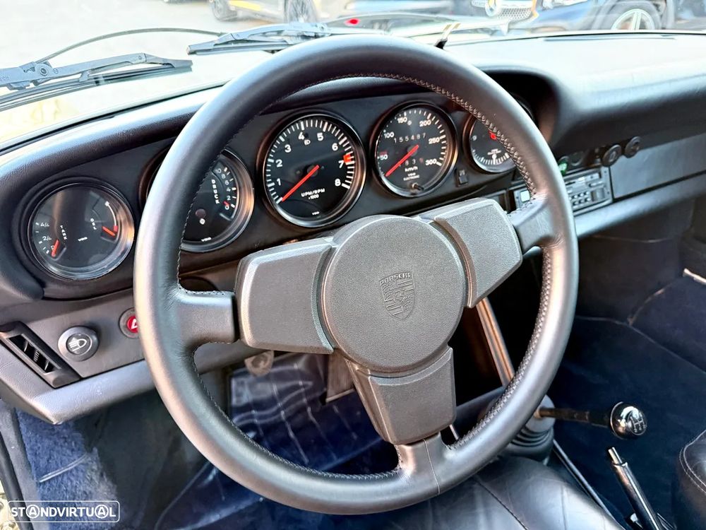 Porsche 911 Série G - 11