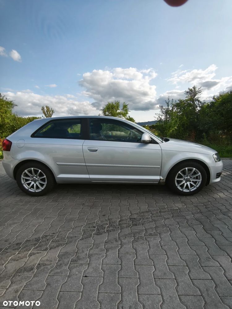 Audi A3 3-drzwiowe 2.0 TDI Ambiente - 3