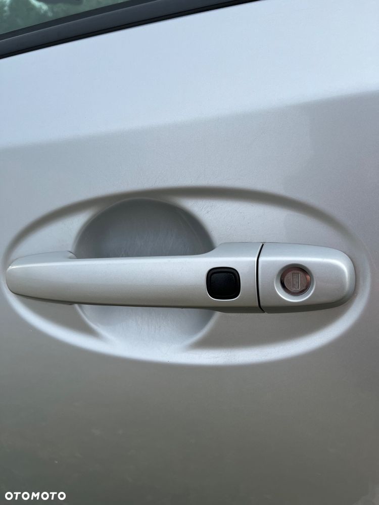 Toyota Urban Cruiser 1.4 D-4D 4x4 - 11