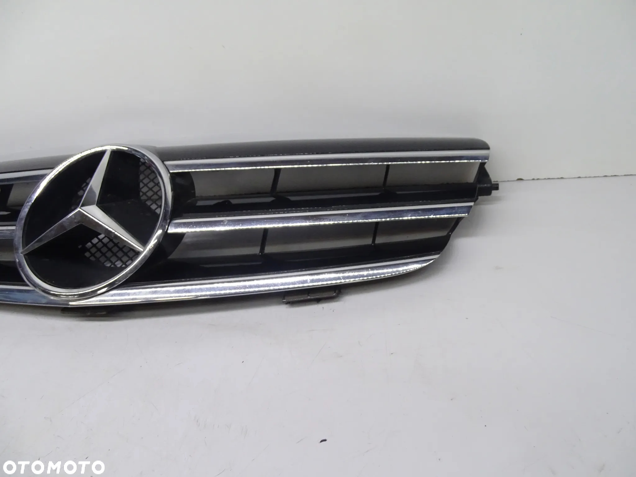 Mercedes CLK W209 Grill atrapa 2098880052 - 3