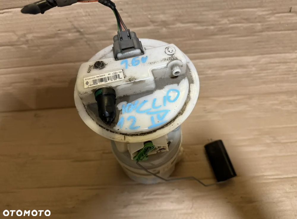 Pompa pompka paliwa 172025354R Renault Clio IV 1.2 benzyna OE