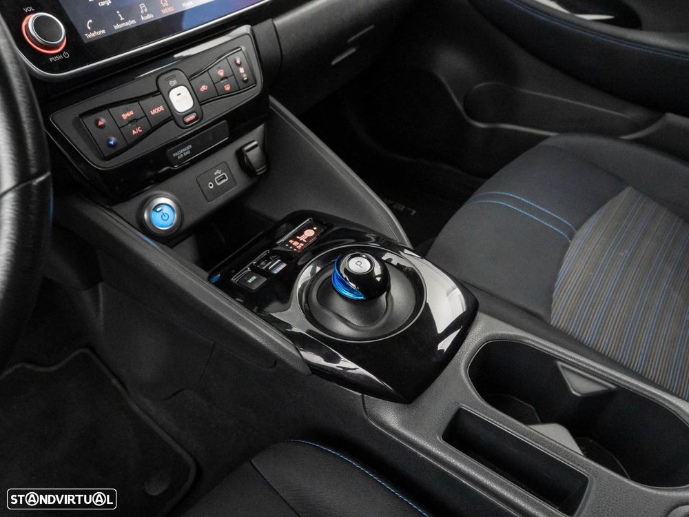 Nissan Leaf N-Connecta - 24