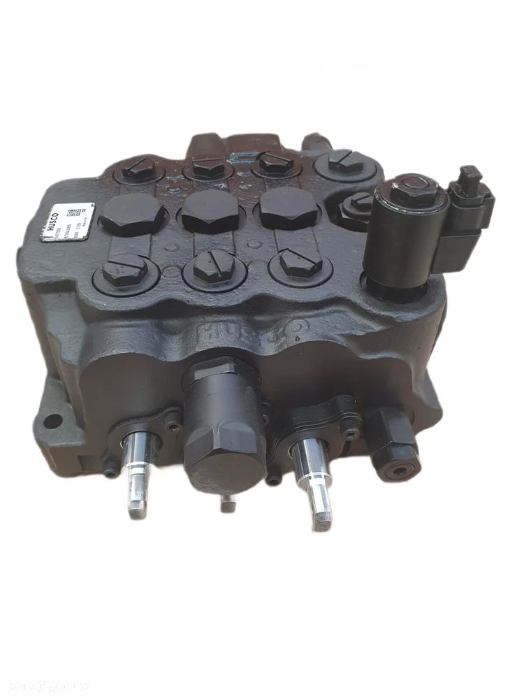Rozdzielacz przedni HUSCO JCB 332/F8152 OEM - 3