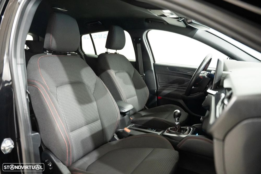 Ford Focus SW 1.0 EcoBoost MHEV ST-Line X - 26