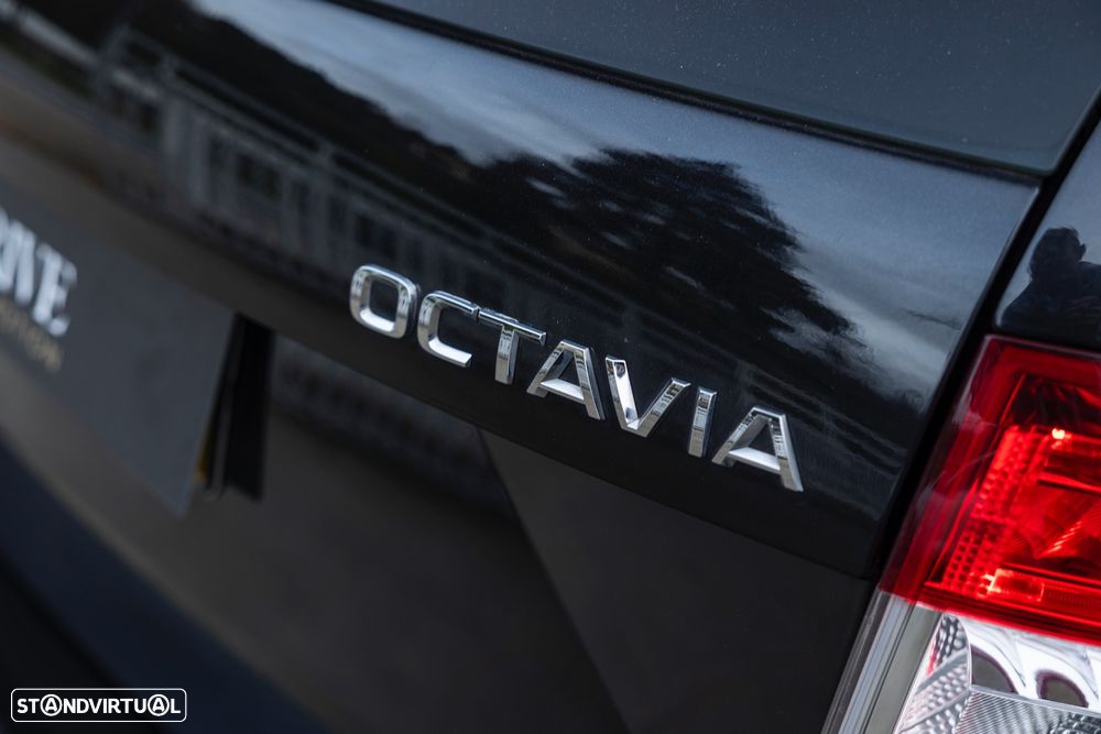 Skoda Octavia Break 1.6 TDi Elegance - 25