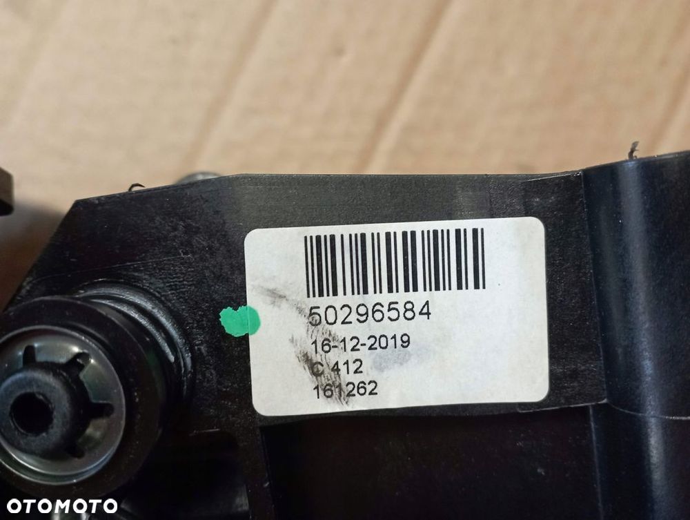 FIAT 500 WYBIERAK GAŁKA ZMIANY BIEGÓW MANUAL 6 BIEGÓW 50296584 6071690101 - 4