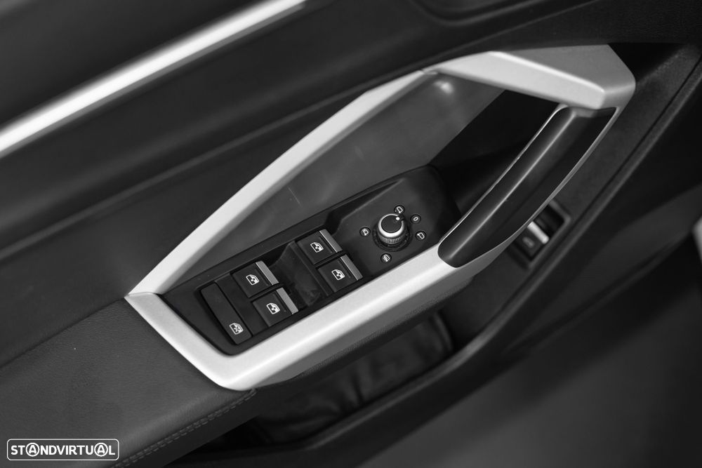 Audi Q3 45 TFSIe S line S tronic - 30