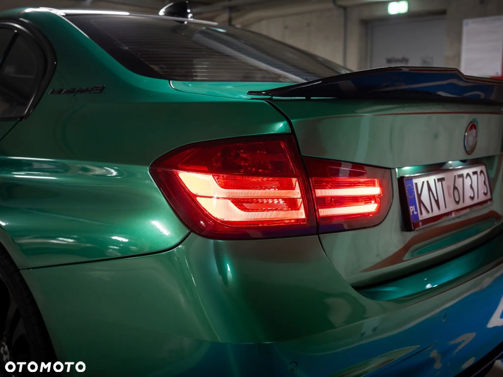 BMW Seria 3 335i Sport Line - 13