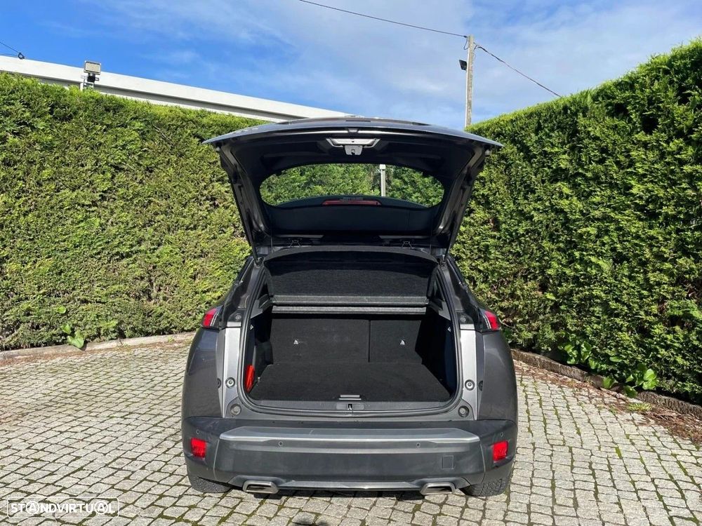 Peugeot 2008 1.2 PureTech Active Pack EAT8 - 8