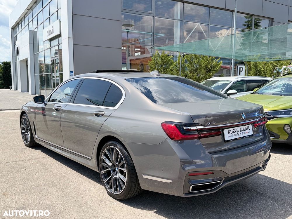 BMW Seria 7 745Le xDrive - 9