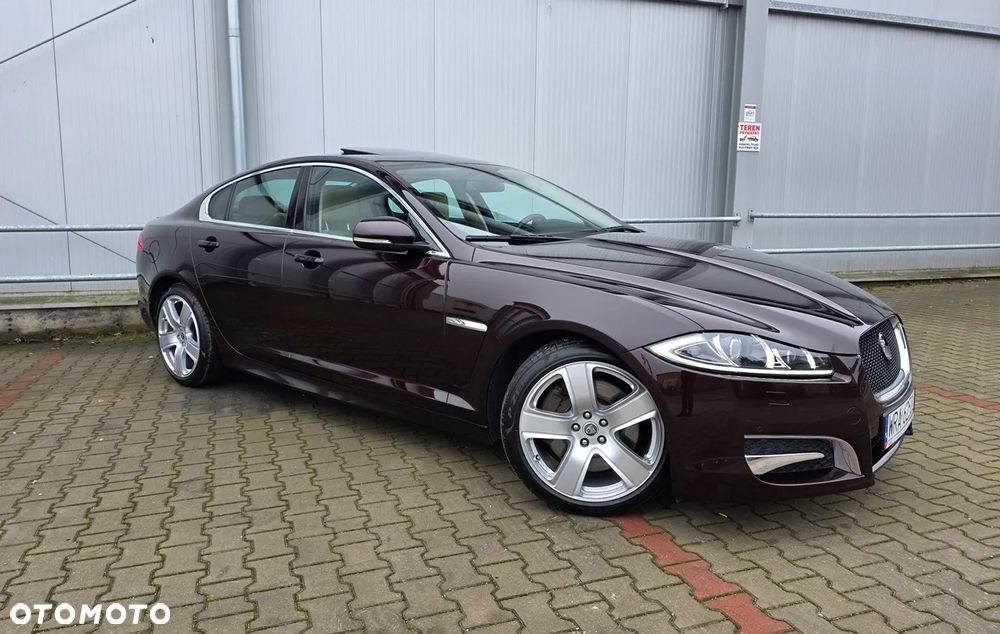 Jaguar XF 3.0 T R-Sport - 6