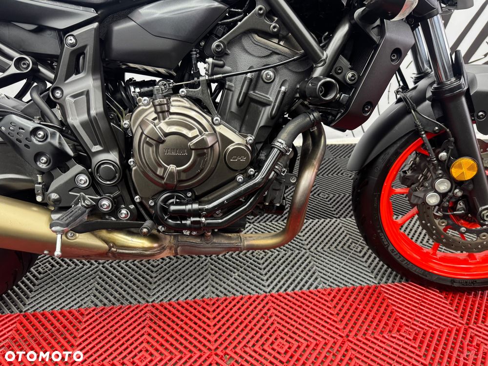Yamaha MT - 33