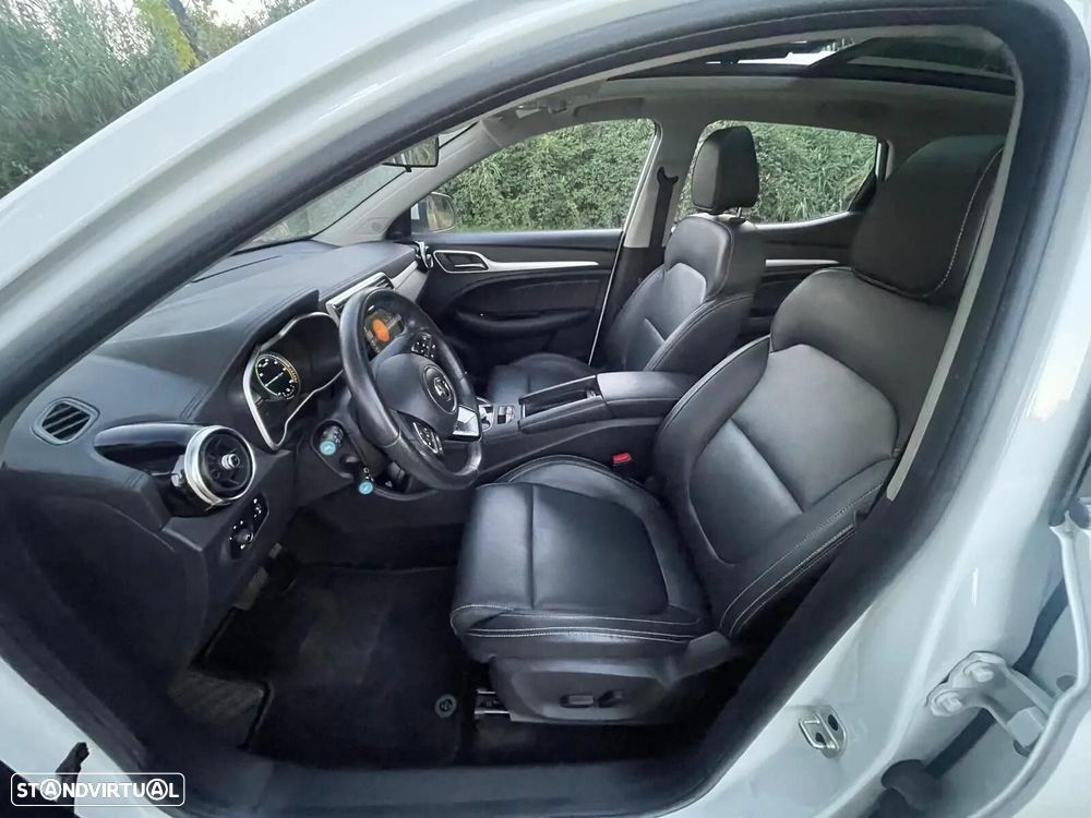MG ZS Luxury - 19