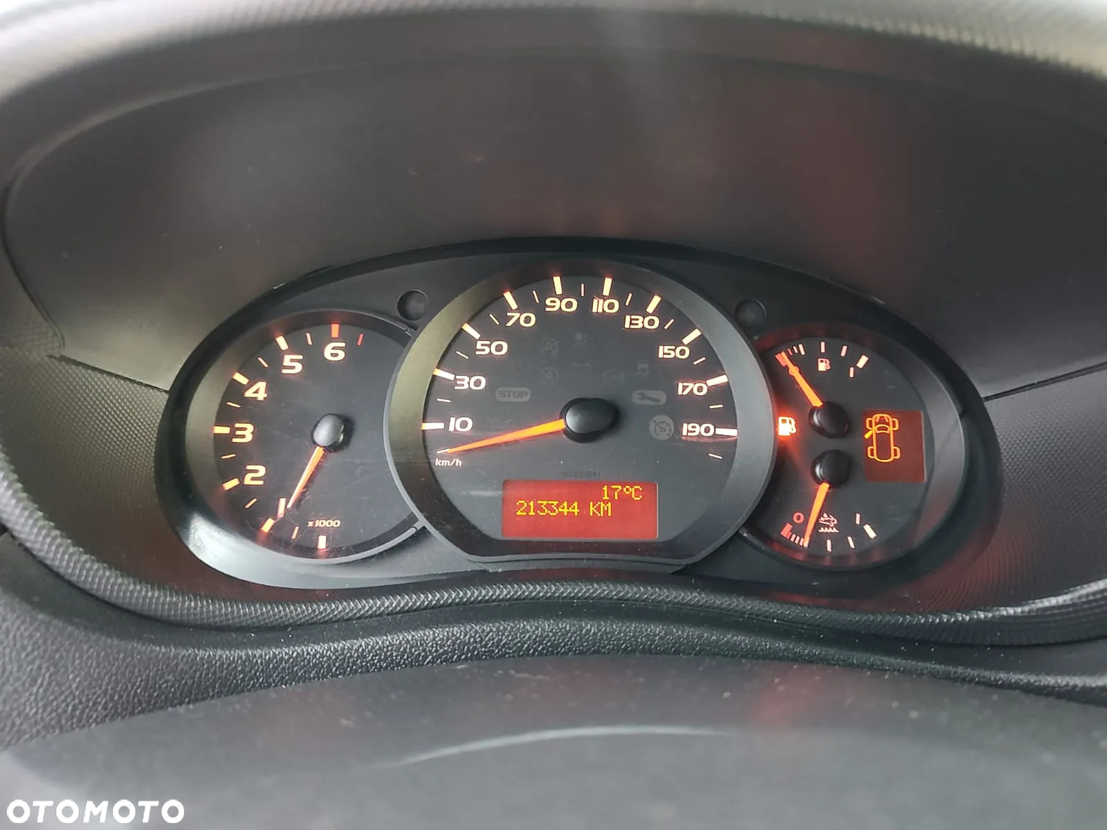 Nissan NV400 - 25