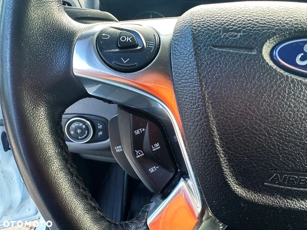Ford Transit Connect - 15