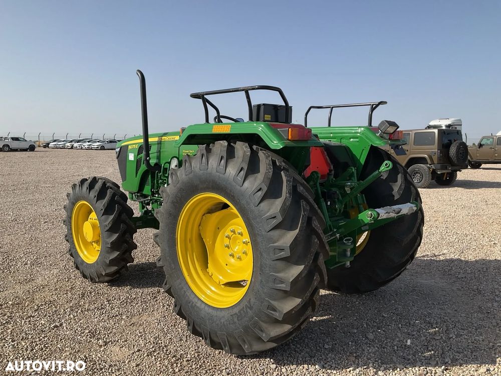 John Deere 5075E Tractor - 5