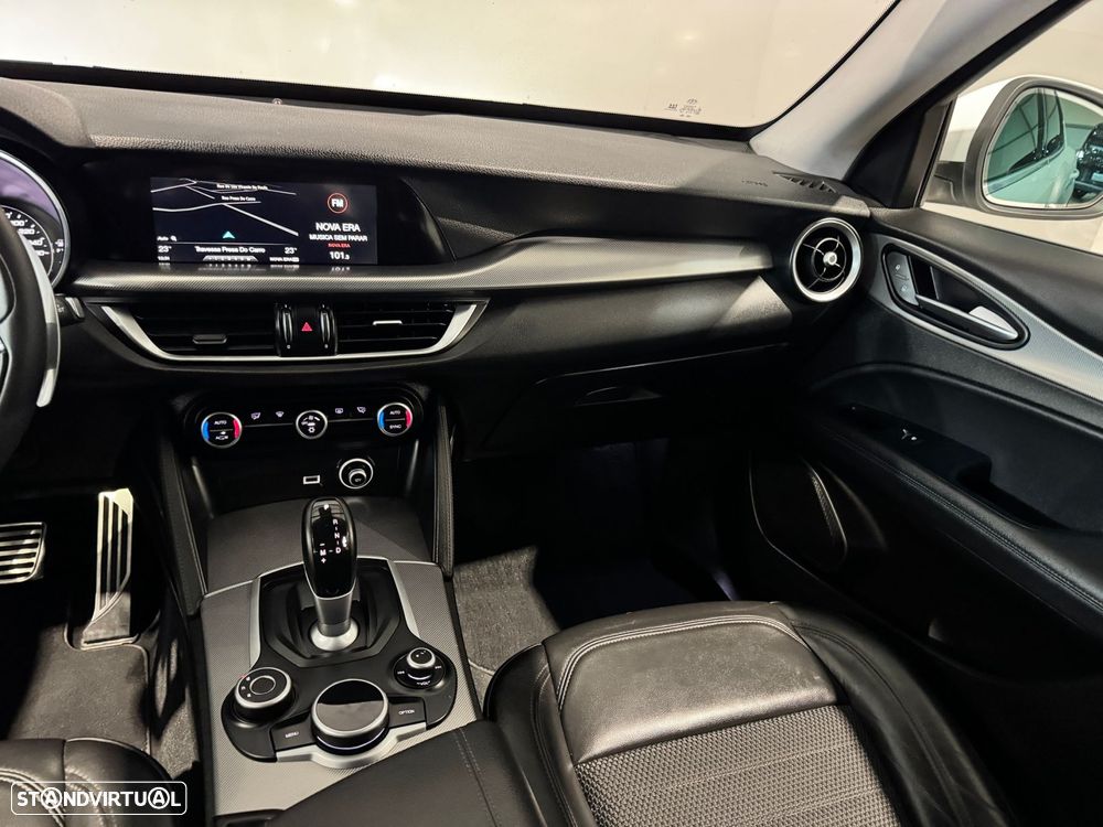 Alfa Romeo Stelvio 2.2 D Super AT8 - 17