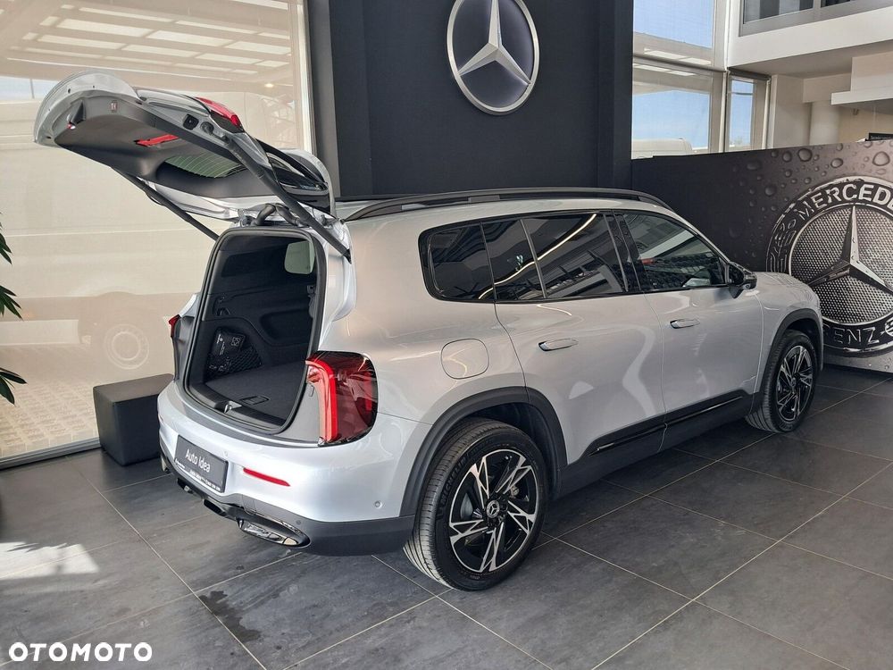 Mercedes-Benz GLB - 36