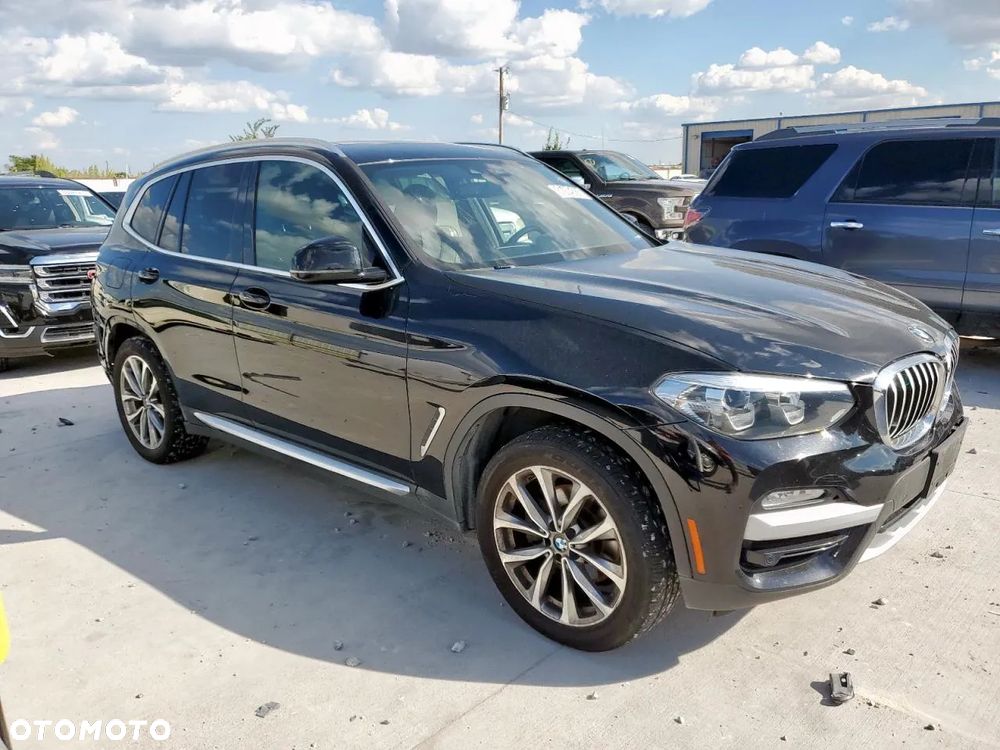 BMW X3 xDrive30i Advantage - 5