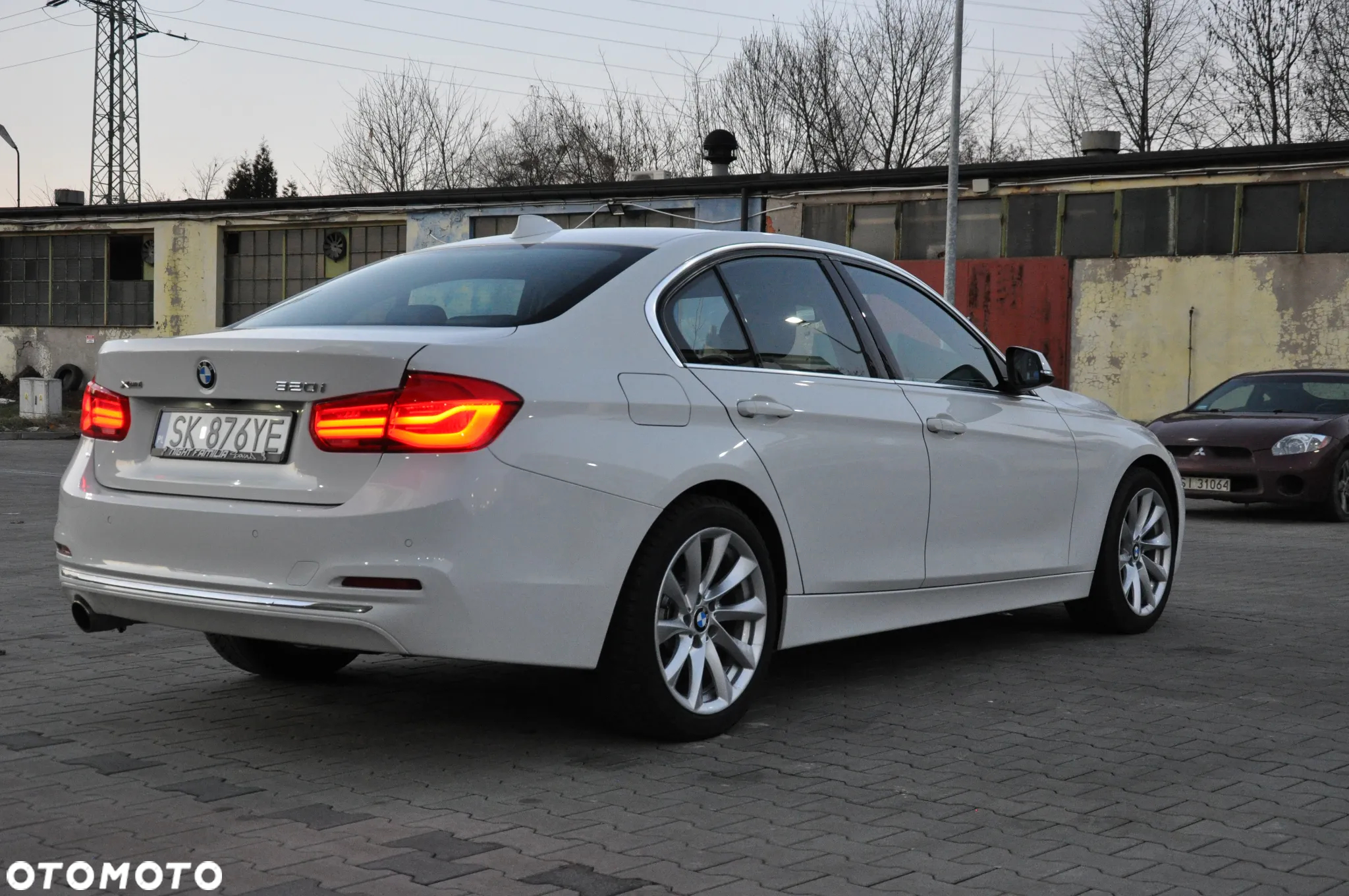 BMW Seria 3 320i xDrive Luxury Line - 7