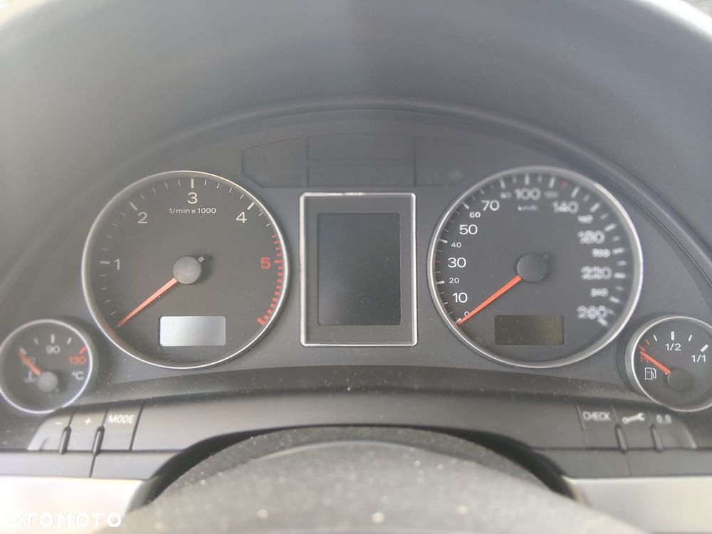 Audi A4 Avant 1.9 TDI - 8
