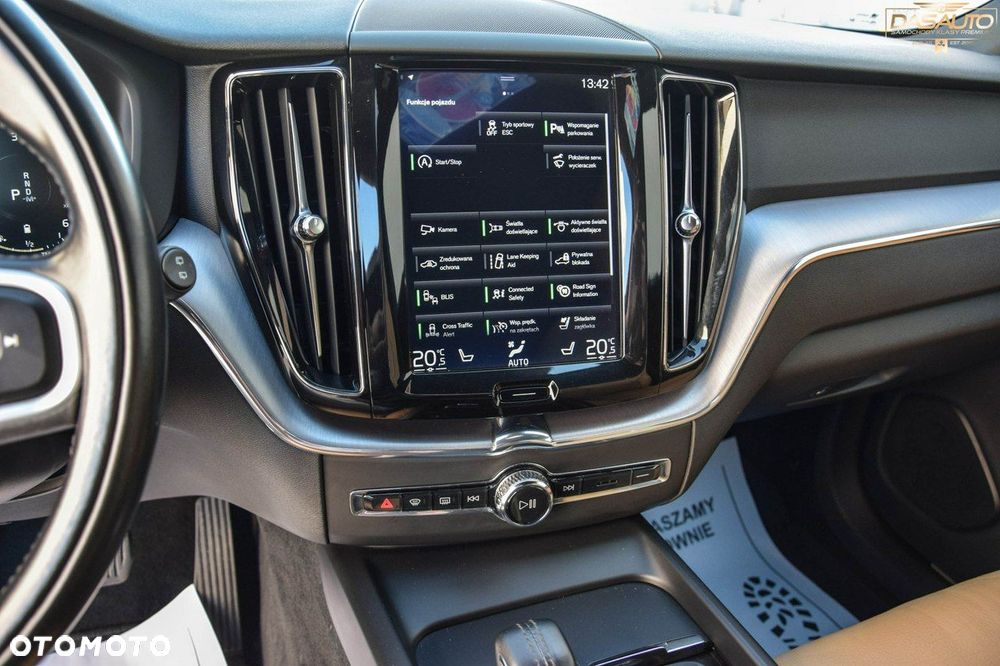 Volvo XC 60 B4 D AWD Geartronic Inscription - 25