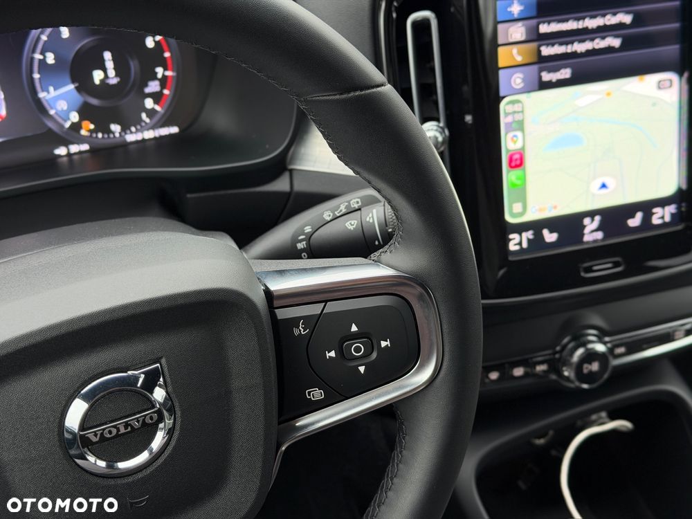 Volvo XC 40 T2 Plus Dark - 22