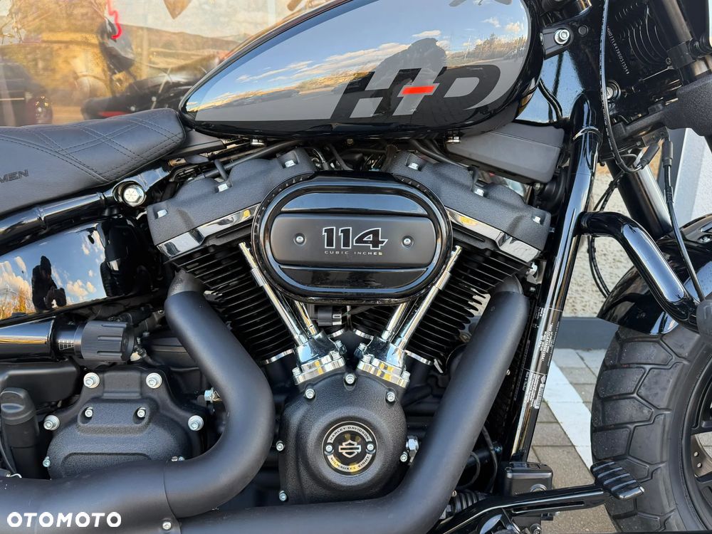 Harley-Davidson Softail Fat Bob - 16