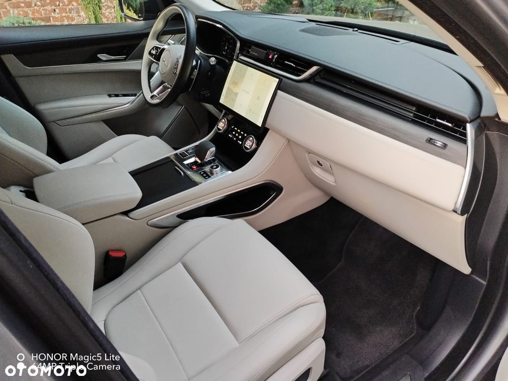 Jaguar F-Pace P400e AWD R-Dynamic SE - 18