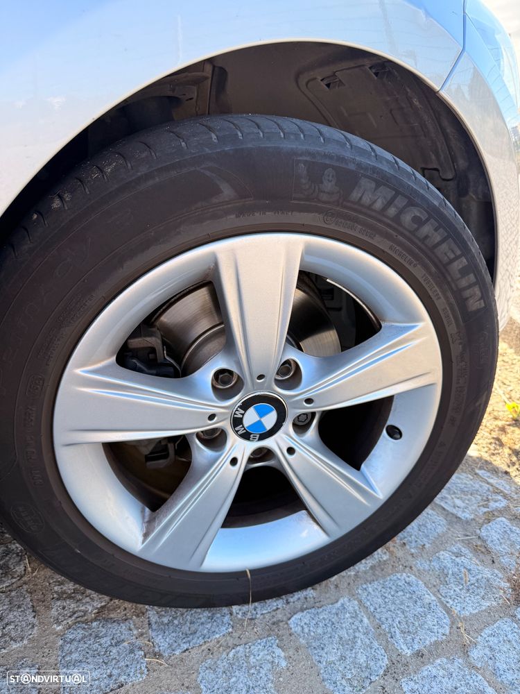 BMW 118 dA Line Sport - 3