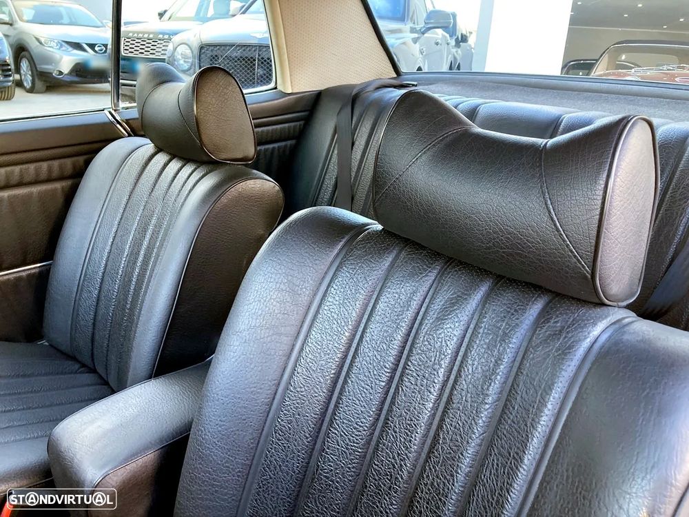 Mercedes-Benz 250 - 22