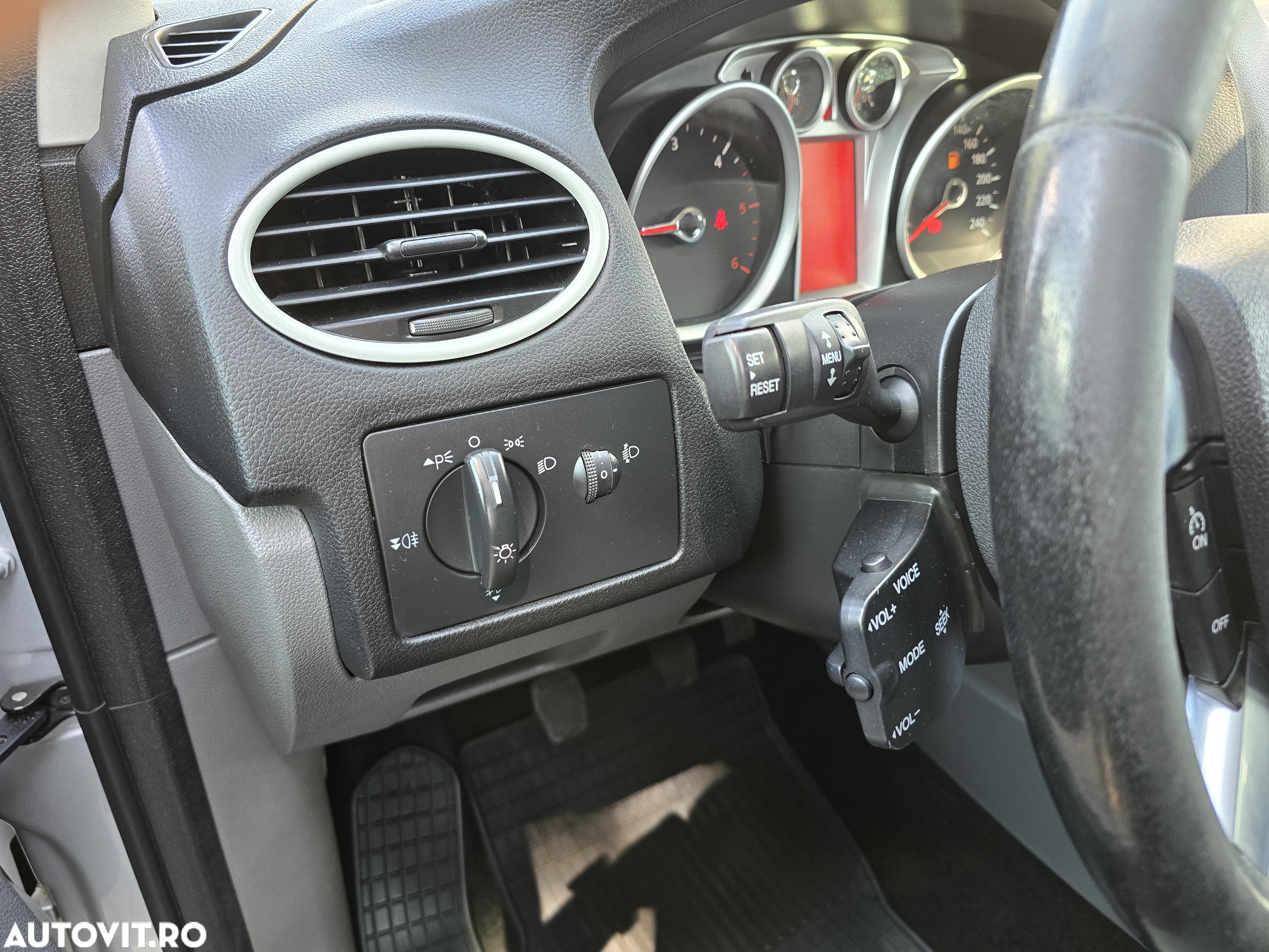 Ford Focus Turnier 1.6 TDCi Sport - 16
