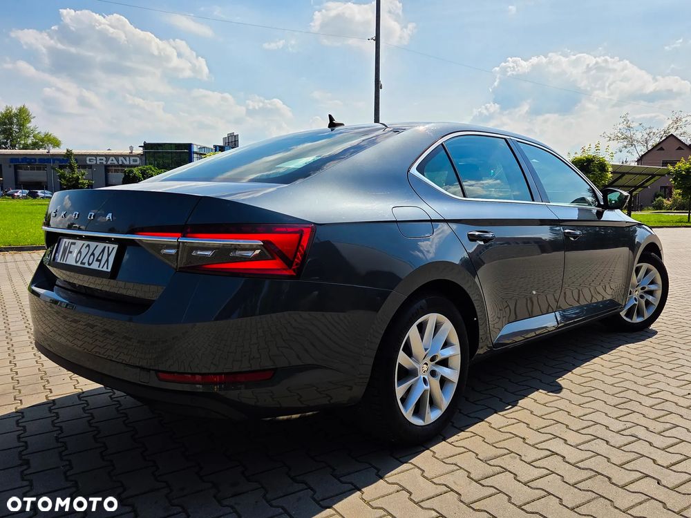 Skoda Superb 2.0 TSI Ambition DSG - 14