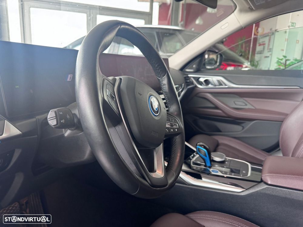 BMW i4 eDrive40 - 18