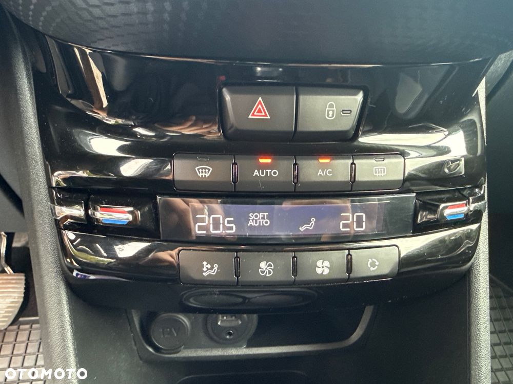 Peugeot 2008 1.6 BlueHDi Allure - 20