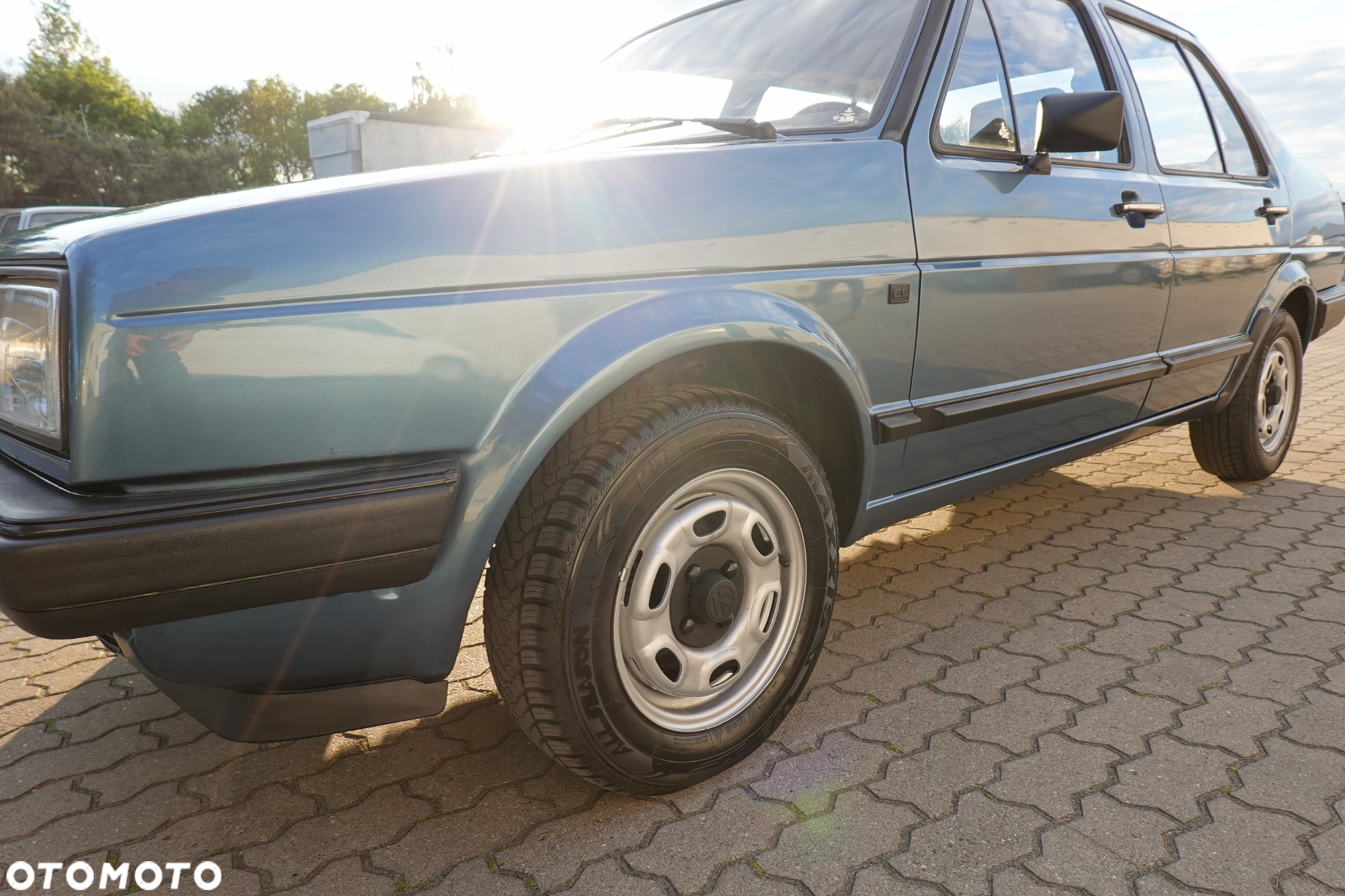 Volkswagen Jetta 1.3 CL - 24